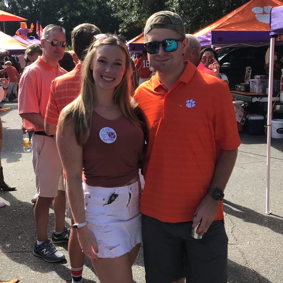 Meet your Posher, Hunter - Picture 1 of 1